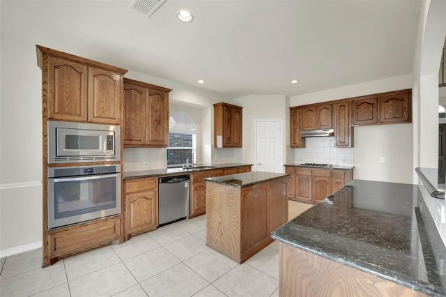 10438 Coach House Lane, Frisco, TX 75035