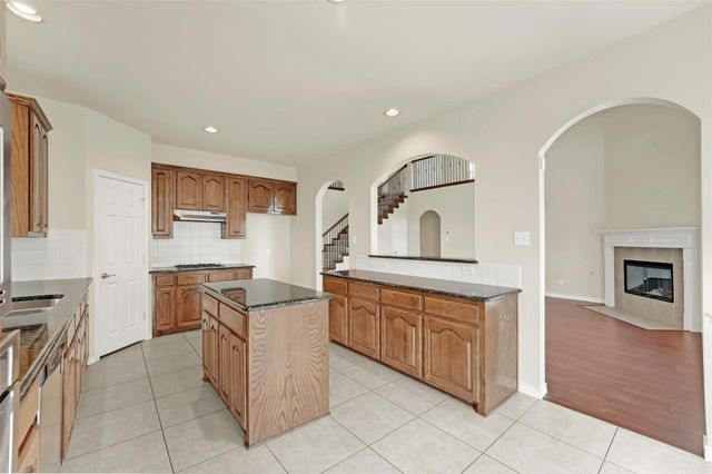 10438 Coach House Lane, Frisco, TX 75035