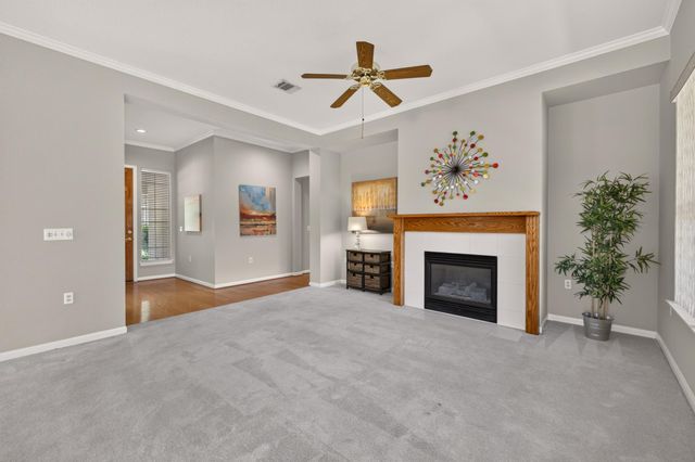 201 Whispering Wind DR, Georgetown, TX 78633