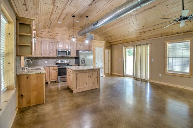 410 Navajo, Gordonville, TX 76245