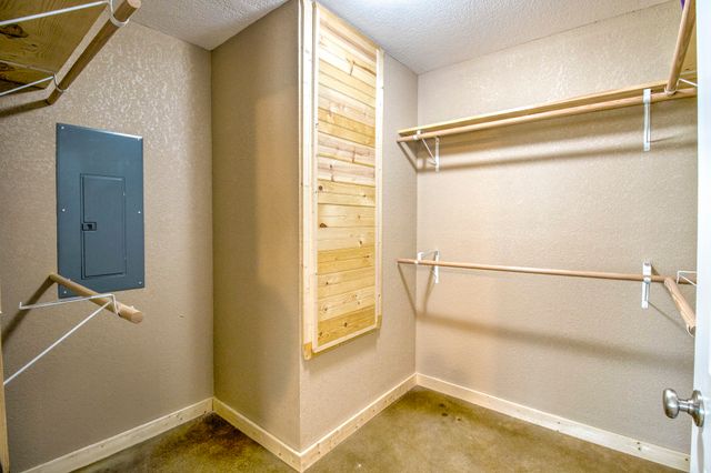 410 Navajo, Gordonville, TX 76245