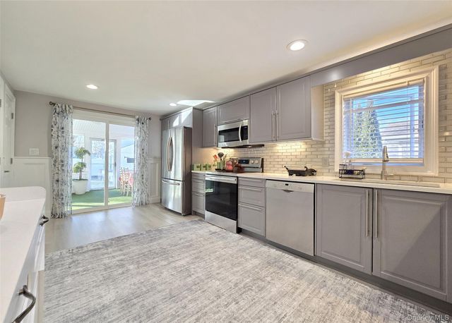 58 N Evergreen Drive, Selden, NY 11784