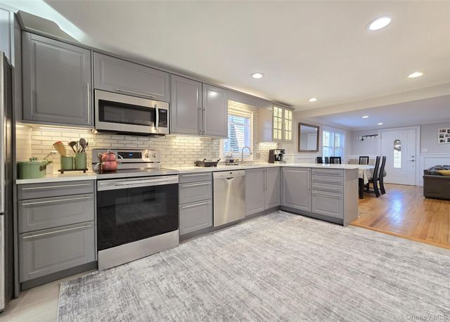 58 N Evergreen Drive, Selden, NY 11784