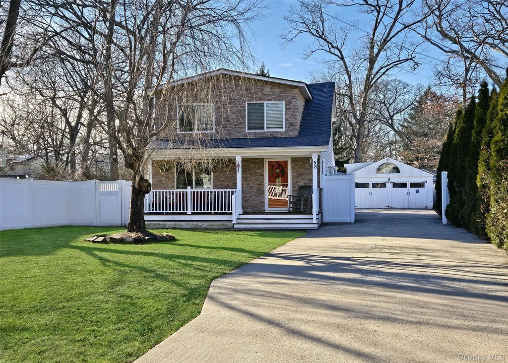 58 N Evergreen Drive, Selden, NY 11784