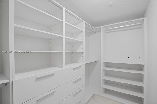 16385 NE Biscayne Blvd 1402, North Miami Beach, FL 33160