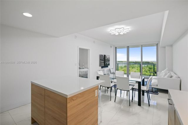 16385 NE Biscayne Blvd 1402, North Miami Beach, FL 33160