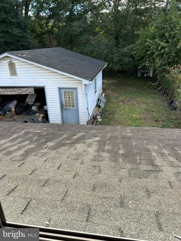 27 JACKSON AVE, Winchester, VA 22601