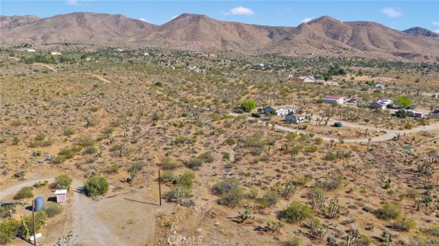 4 Lamprey, Apple Valley, CA 92308