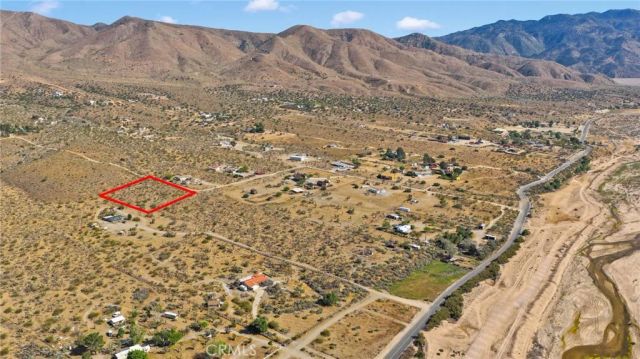 4 Lamprey, Apple Valley, CA 92308