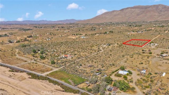 4 Lamprey, Apple Valley, CA 92308