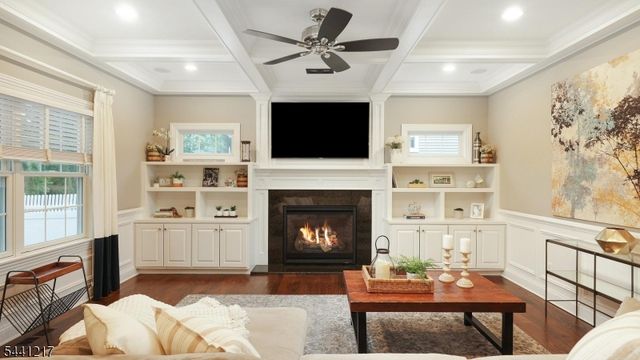 621 Green Briar Ct, Westfield Town, NJ 07090