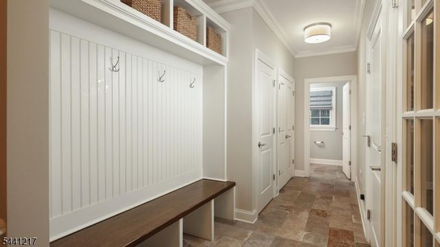 621 Green Briar Ct, Westfield Town, NJ 07090