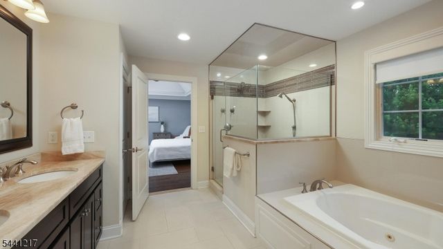621 Green Briar Ct, Westfield Town, NJ 07090