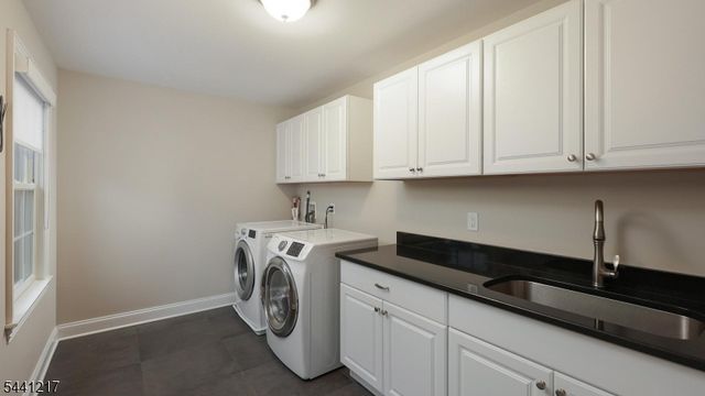621 Green Briar Ct, Westfield Town, NJ 07090