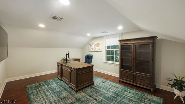 621 Green Briar Ct, Westfield Town, NJ 07090