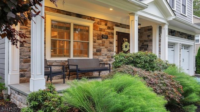 621 Green Briar Ct, Westfield Town, NJ 07090
