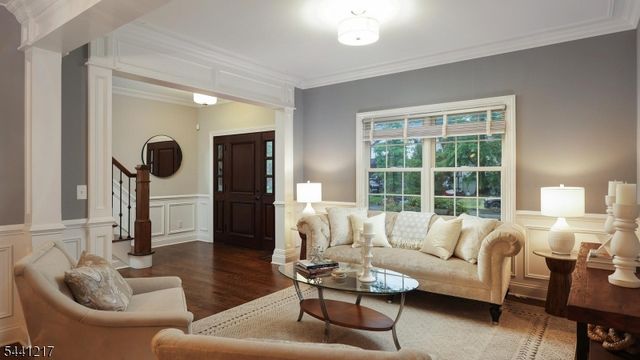 621 Green Briar Ct, Westfield Town, NJ 07090