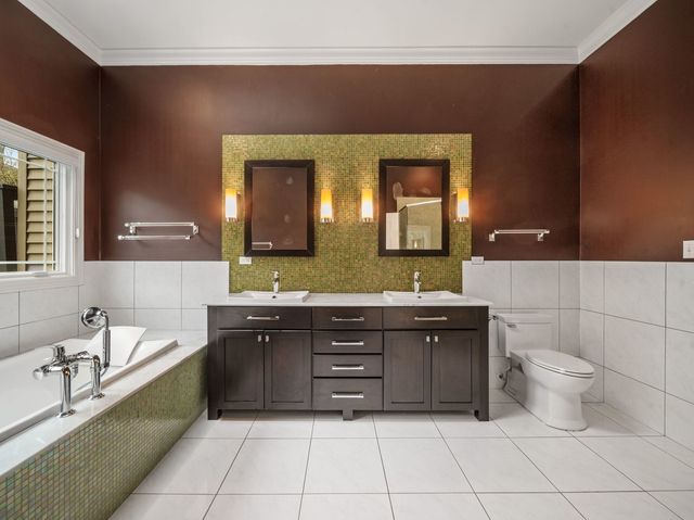 804 E Wilson Avenue, Beverly Shores, IN 46301