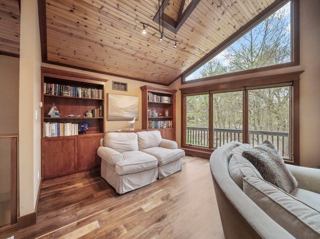 804 E Wilson Avenue, Beverly Shores, IN 46301