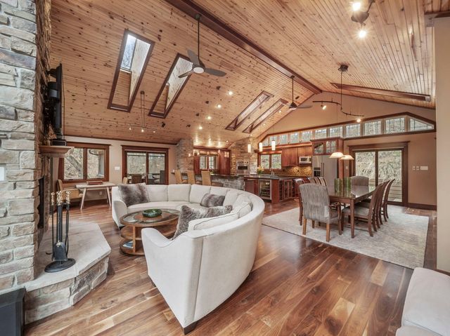 804 E Wilson Avenue, Beverly Shores, IN 46301