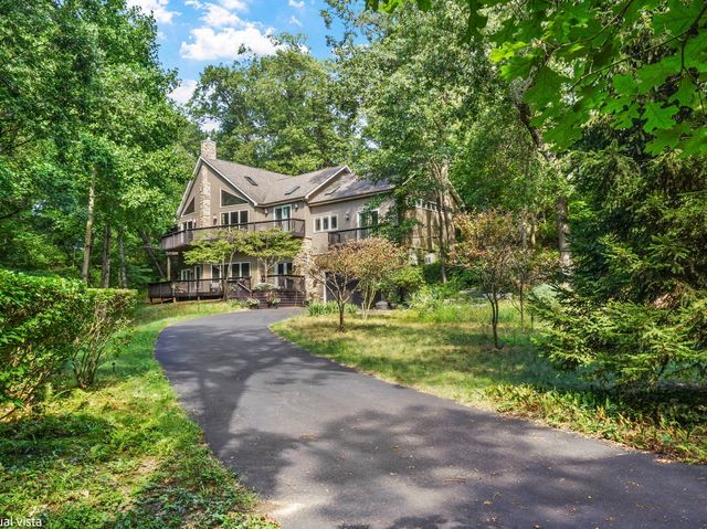 804 E Wilson Avenue, Beverly Shores, IN 46301