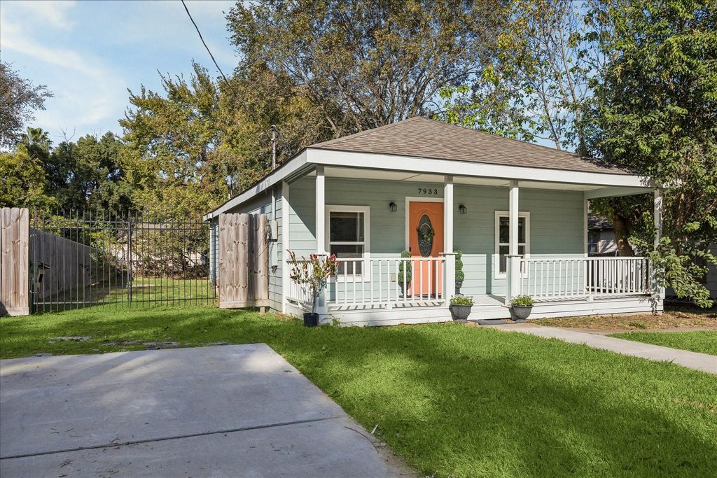 7933 Elwood Street, Houston, TX 77012