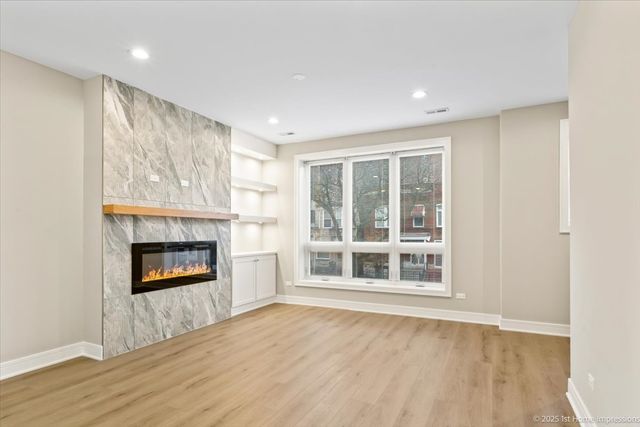 4934 S Champlain Avenue, Chicago, IL 60615