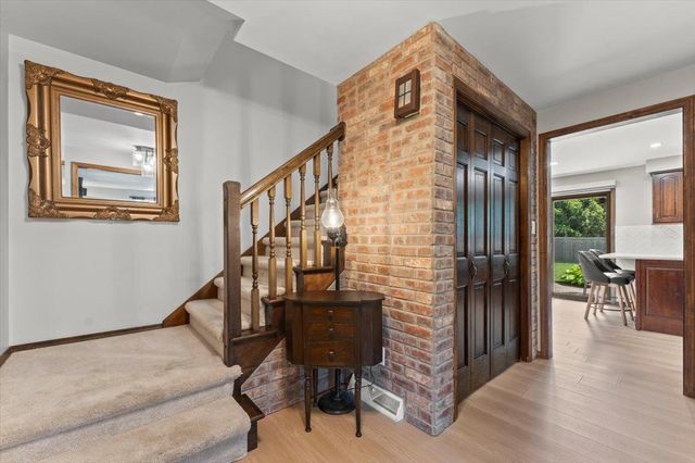 1531 LOST DAUPHIN ROAD, De Pere, WI 54115