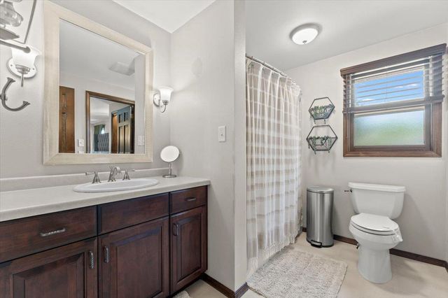 1531 LOST DAUPHIN ROAD, De Pere, WI 54115