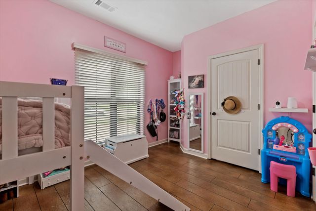 6025 GARRETT VALLEY LN, Arlington, TN 38002