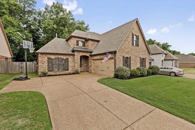 6025 GARRETT VALLEY LN, Arlington, TN 38002