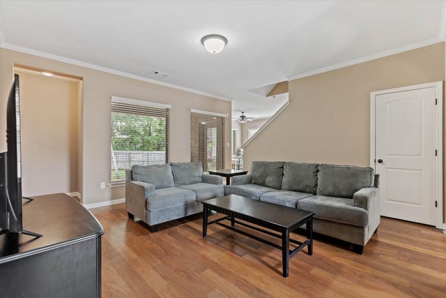 6025 GARRETT VALLEY LN, Arlington, TN 38002