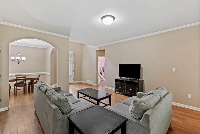6025 GARRETT VALLEY LN, Arlington, TN 38002
