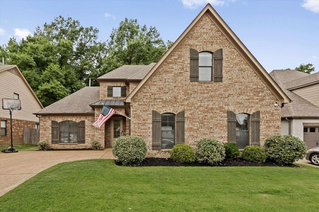 6025 GARRETT VALLEY LN, Arlington, TN 38002