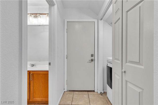 7833 Blesbok Court, Las Vegas, NV 89149