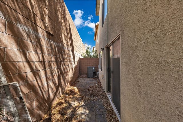 7833 Blesbok Court, Las Vegas, NV 89149