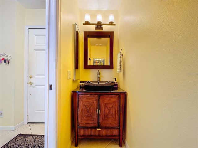 6290 BAHIA DEL MAR CIRCLE 12, St Petersburg, FL 33715