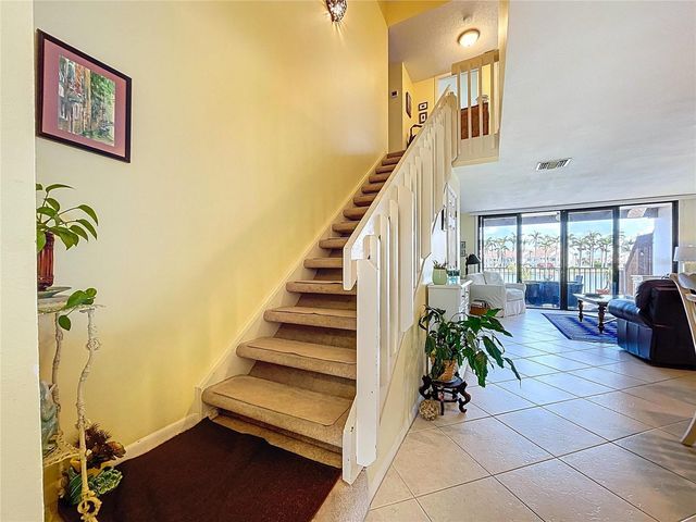 6290 BAHIA DEL MAR CIRCLE 12, St Petersburg, FL 33715