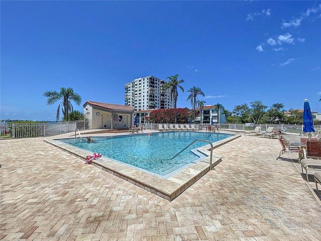 6290 BAHIA DEL MAR CIRCLE 12, St Petersburg, FL 33715