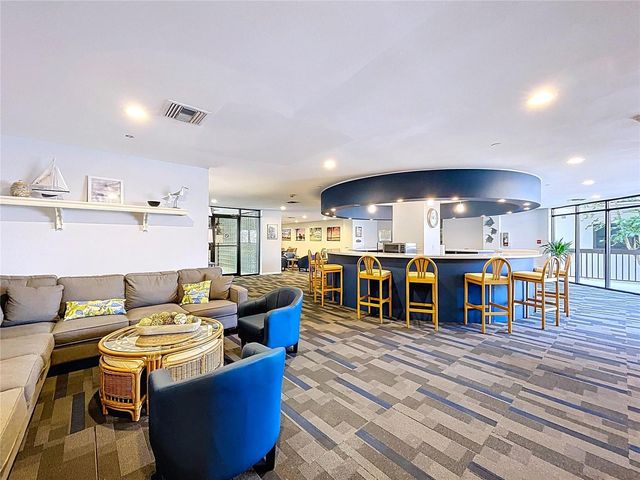 6290 BAHIA DEL MAR CIRCLE 12, St Petersburg, FL 33715