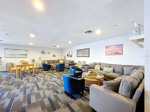 6290 BAHIA DEL MAR CIRCLE 12, St Petersburg, FL 33715