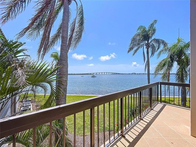 6290 BAHIA DEL MAR CIRCLE 12, St Petersburg, FL 33715