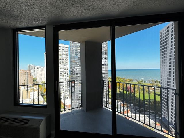 5320 N Sheridan Road 2109, Chicago, IL 60640