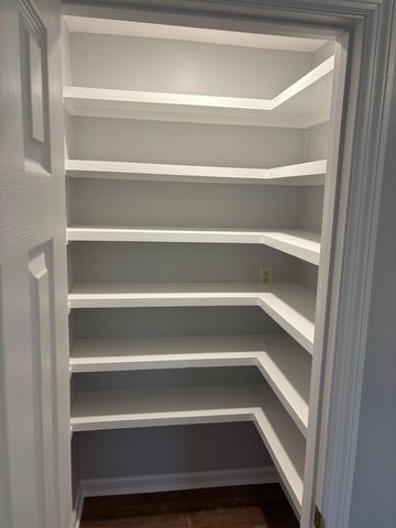 7719 Mendelwood Drive, North Charleston, SC 29418