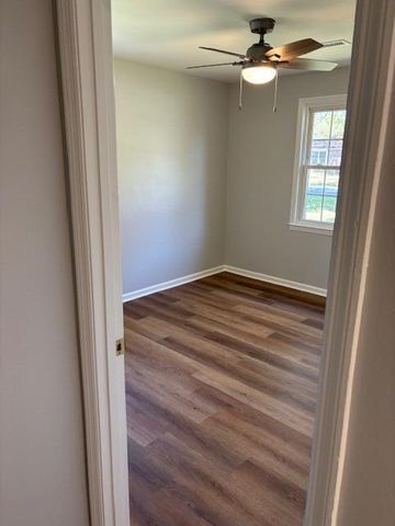 7719 Mendelwood Drive, North Charleston, SC 29418