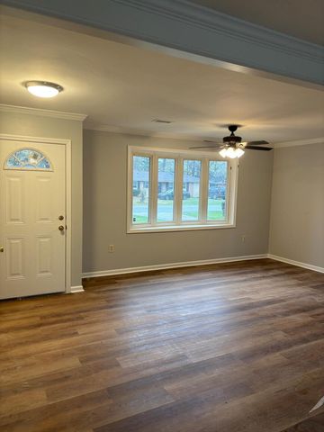 7719 Mendelwood Drive, North Charleston, SC 29418