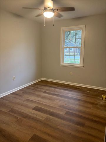 7719 Mendelwood Drive, North Charleston, SC 29418