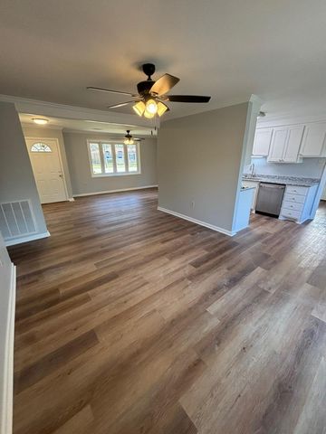 7719 Mendelwood Drive, North Charleston, SC 29418