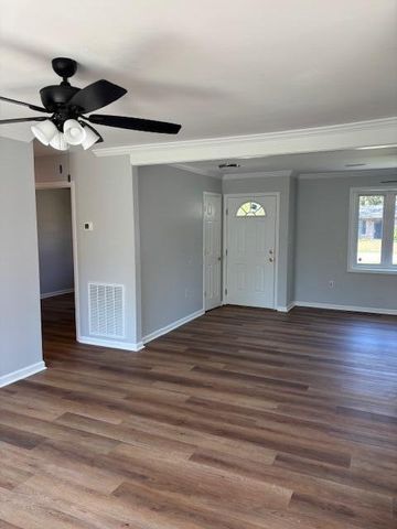 7719 Mendelwood Drive, North Charleston, SC 29418