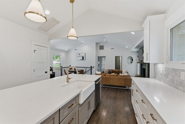 5433 Hill Road Cir, Nashville, TN 37220